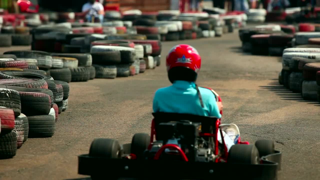 Stock Video Go Kart Racing Between Tires Live Wallpaper For PC - Free Download