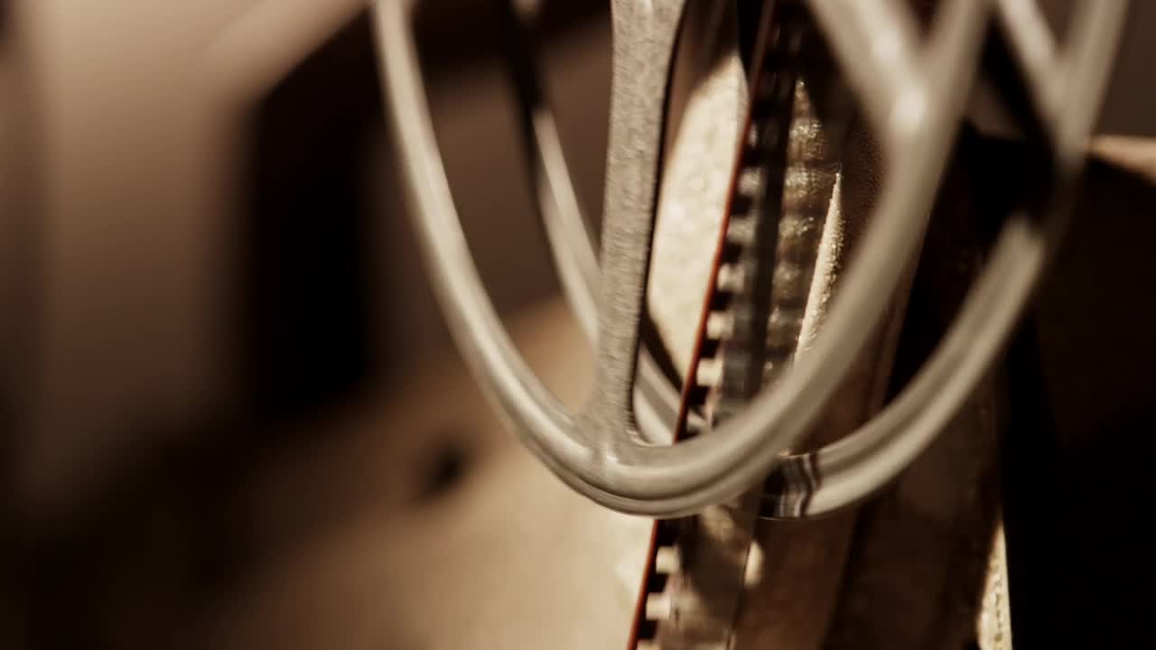 Free Video Stock Spinning Vintage Cartridge Film Live Wallpaper - Free Download