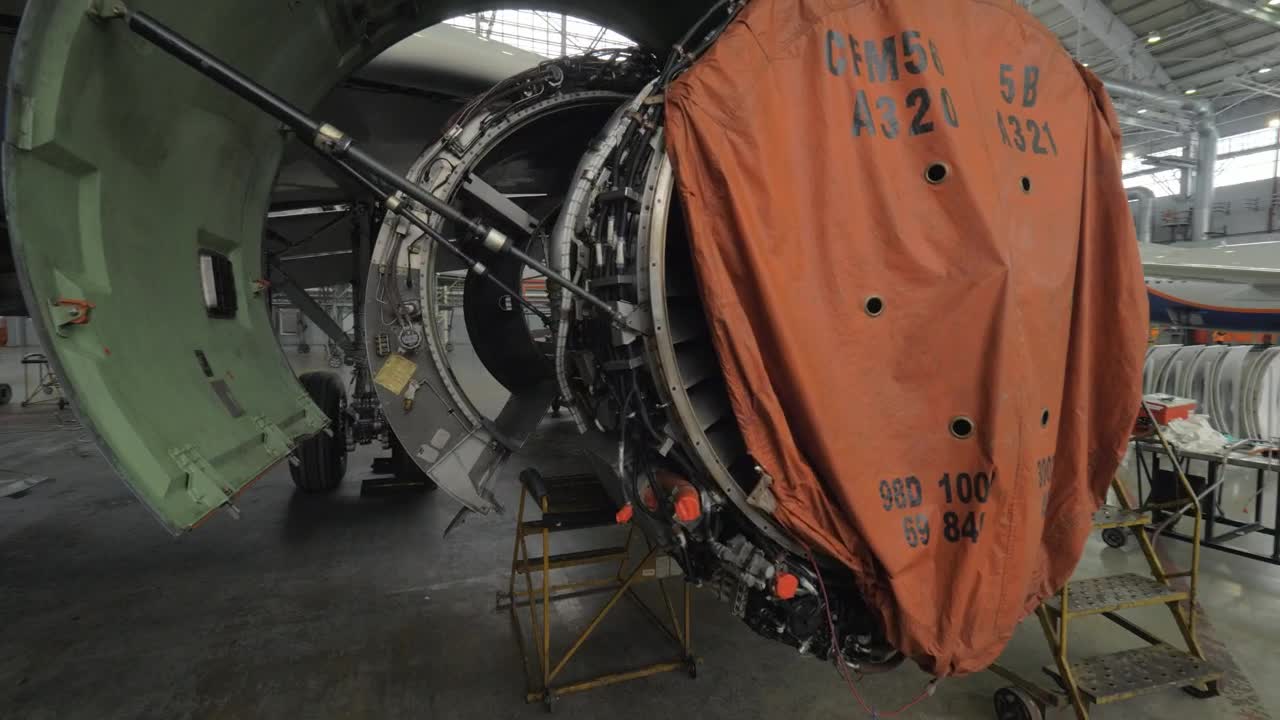 Stock Video Engineers Working On A Jet Engine Live Wallpaper For PC - Free Download