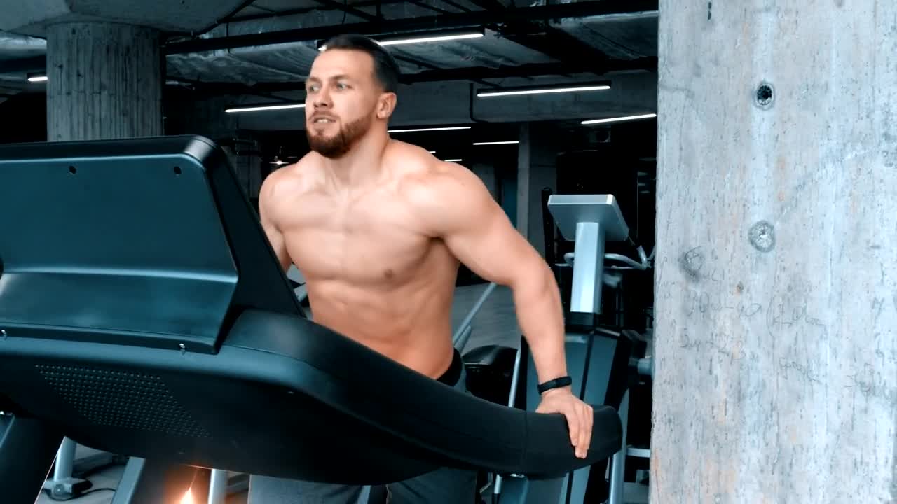 Free Stock Video Shirtless Bodybuilder Running On A Treadmill Live Wallpaper - Free Download