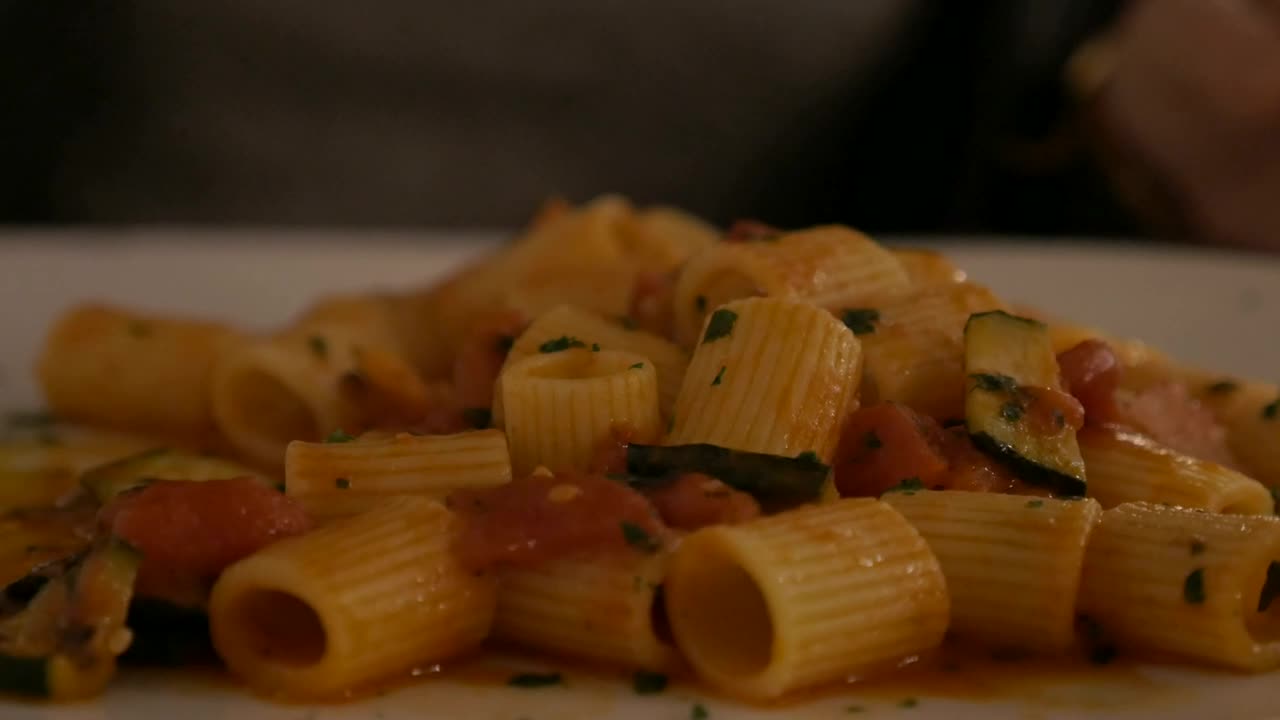 Stock Video Eating A Plate Of Pasta Live Wallpaper For PC - Free Download