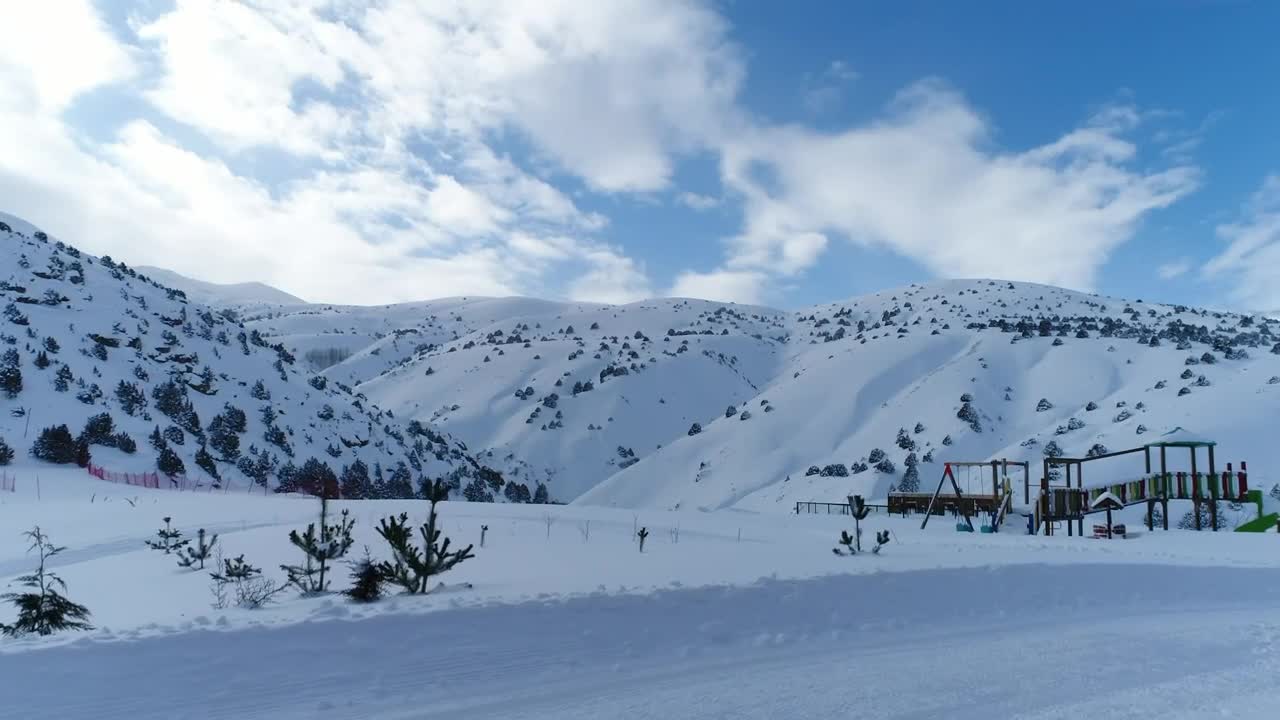 Free Video Stock Ski Slopes In The Day Live Wallpaper - Free Download
