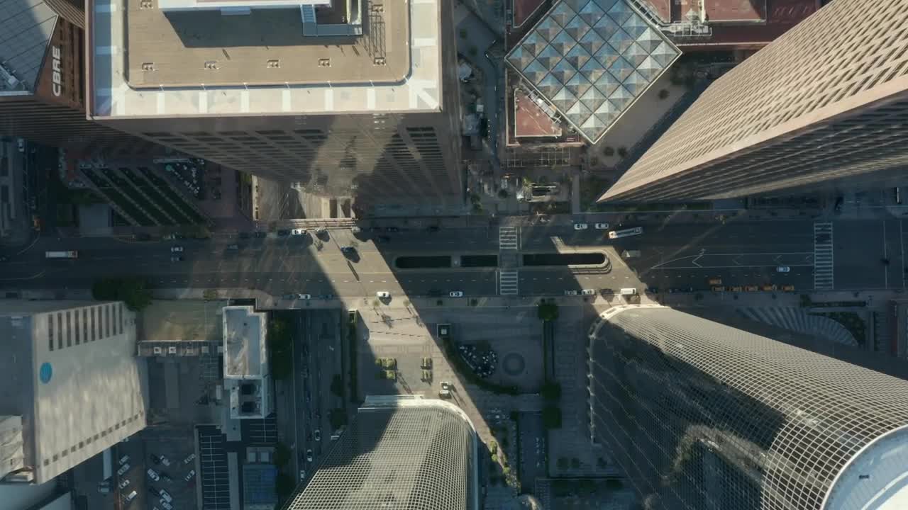 Free Video Stock Street Of A Metropolis From The Top Of Buildings Live Wallpaper - Free Download