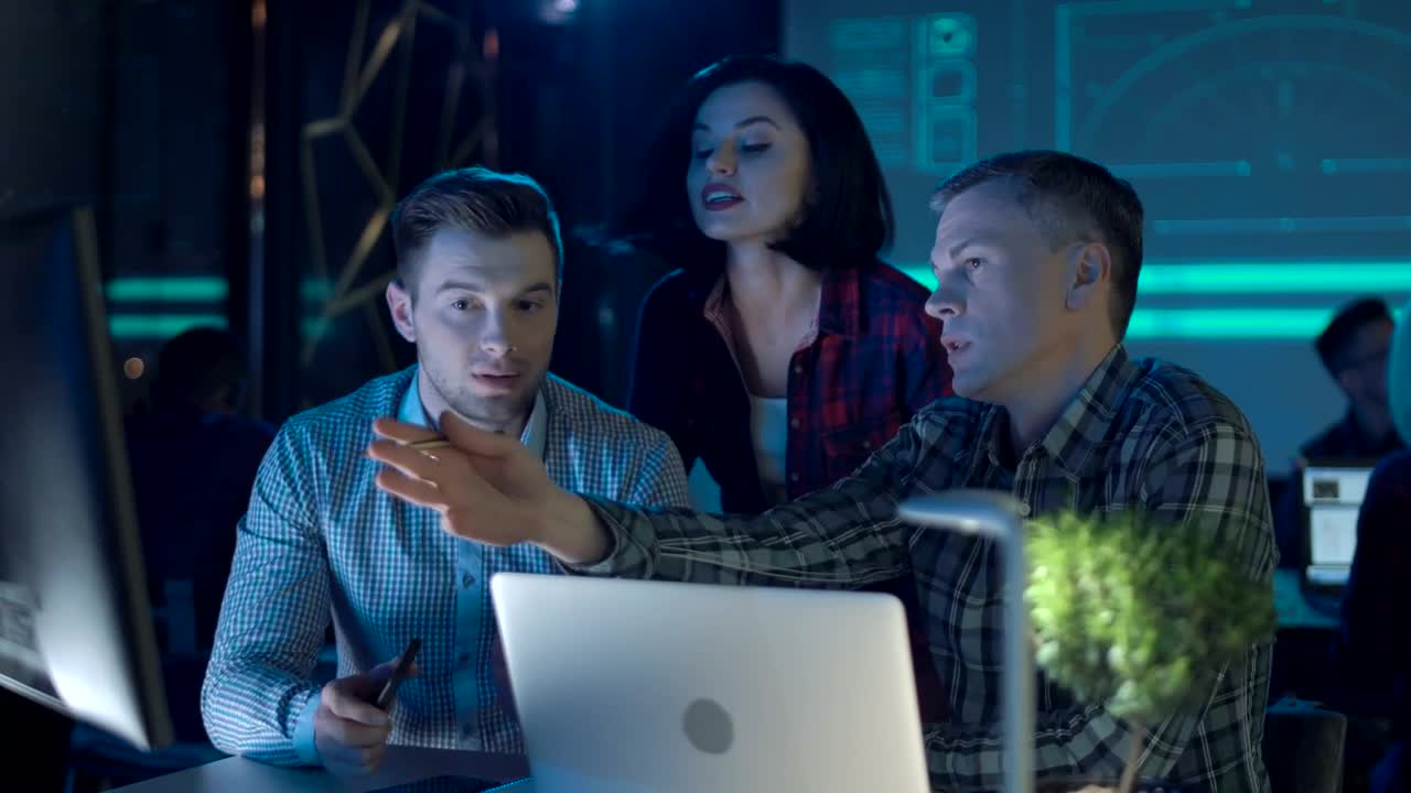 Stock Video Discussing The Project In Front Of The Computers Live Wallpaper For PC - Free Download