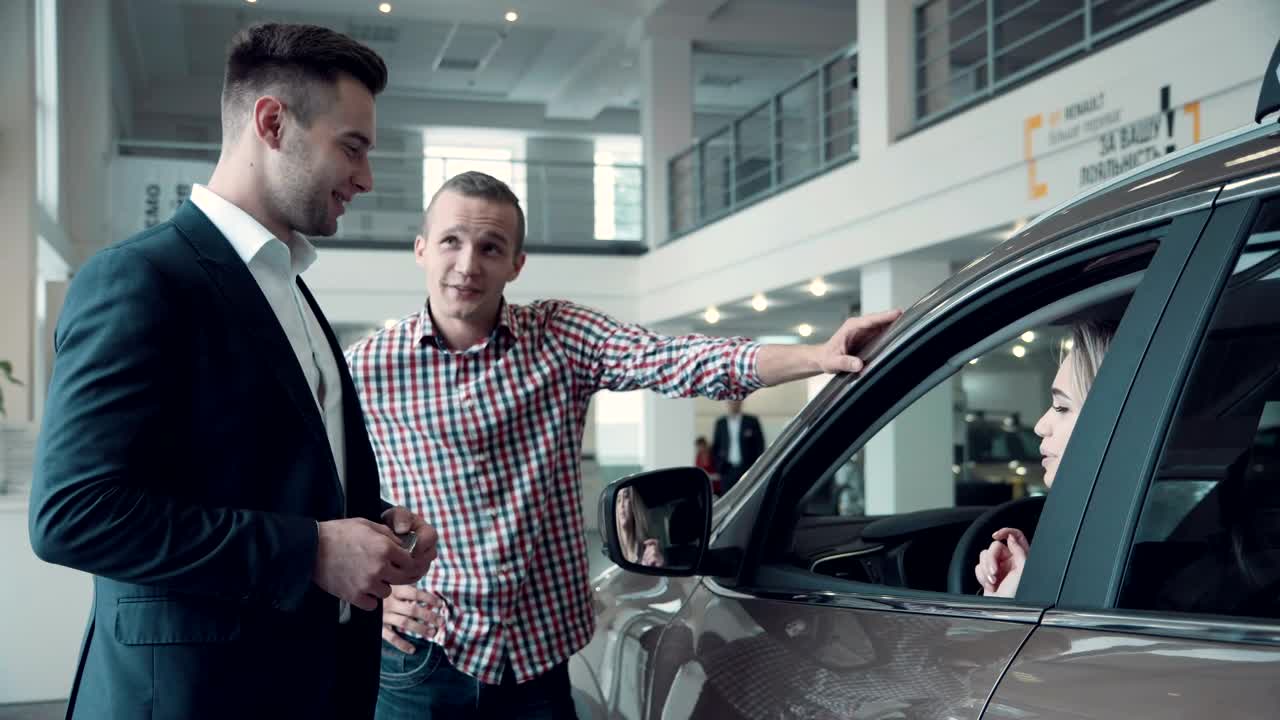 Stock Video Giving The Key To A New Car Owner Live Wallpaper For PC - Free Download