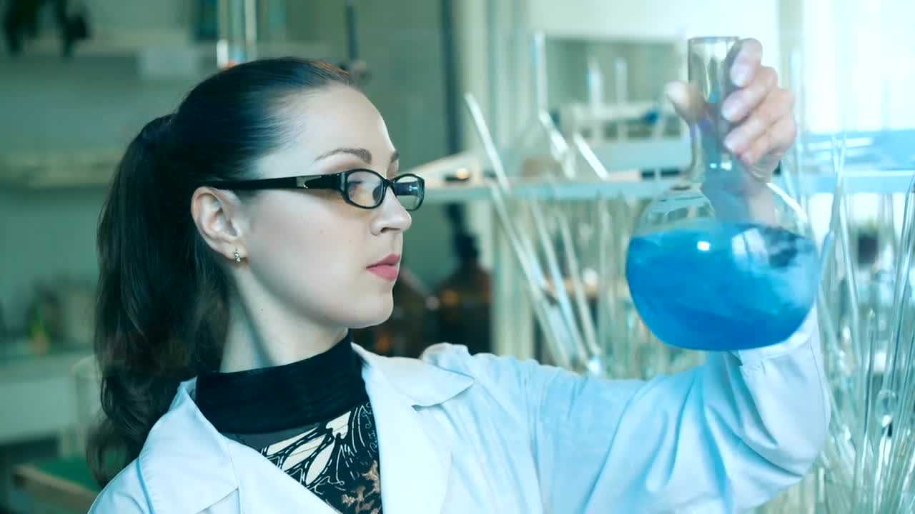 Video Stock Chemistry Shaking A Laboratory Flask Live Wallpaper For PC - Free Download