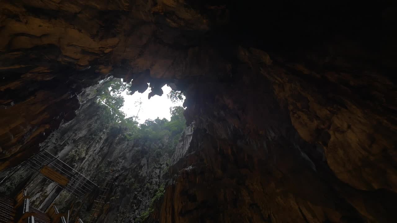 Stock Video Looking Up From A Deep Cave Animated Wallpaper - Free Download