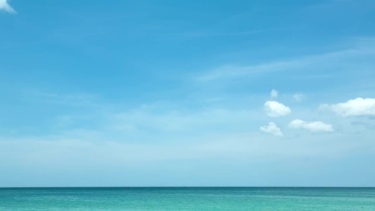 Free Video Stock time lapse of clouds in a tropical beach horizon Live Wallpaper - Free Download