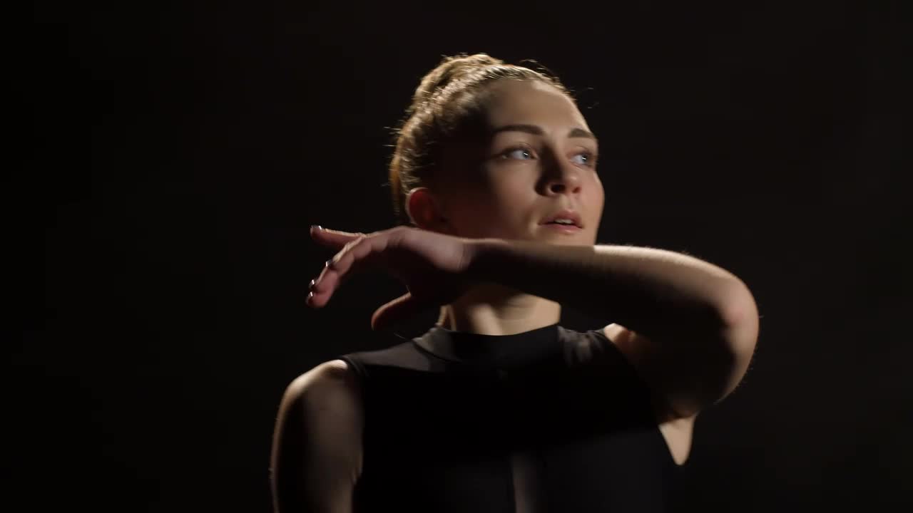 Free Stock Video Young Ballerina Doing Artistic Dance Steps Live Wallpaper - Free Download