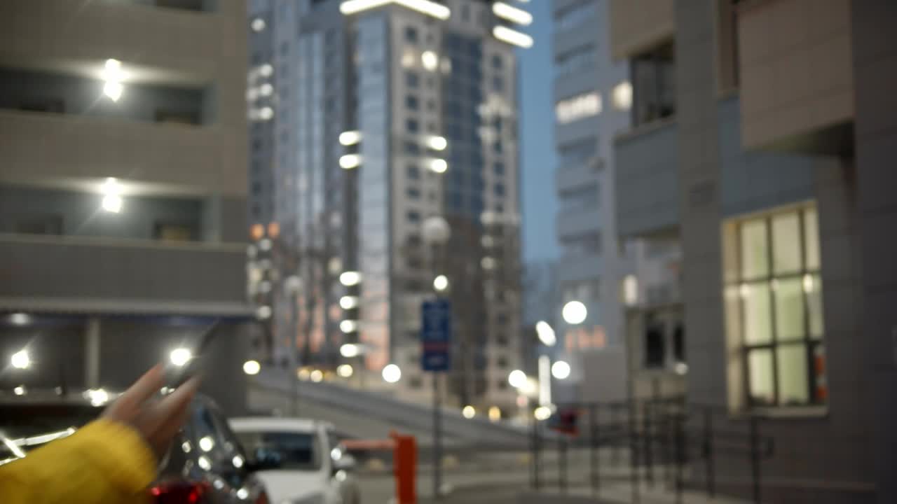 Stock Video Courier Making A Phone Call On The Street Live Wallpaper For PC - Free Download
