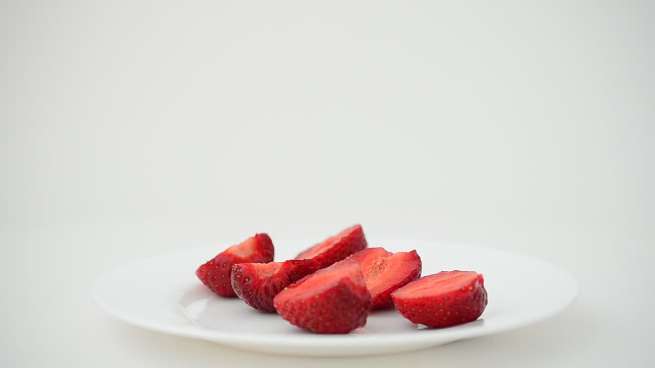 Free Video Stock Strawberries In A Plate On White Background Live Wallpaper - Free Download
