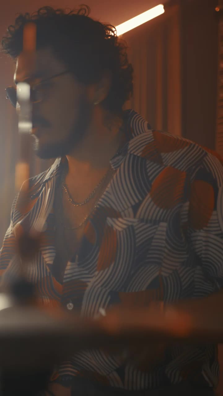 Free Video Stock Stylish Drummer Playing Drums Live Wallpaper - Free Download