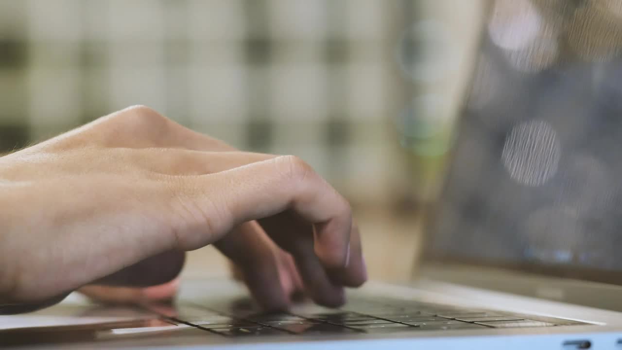 Stock Video Hands Typing On A Laptop Animated Wallpaper - Free Download