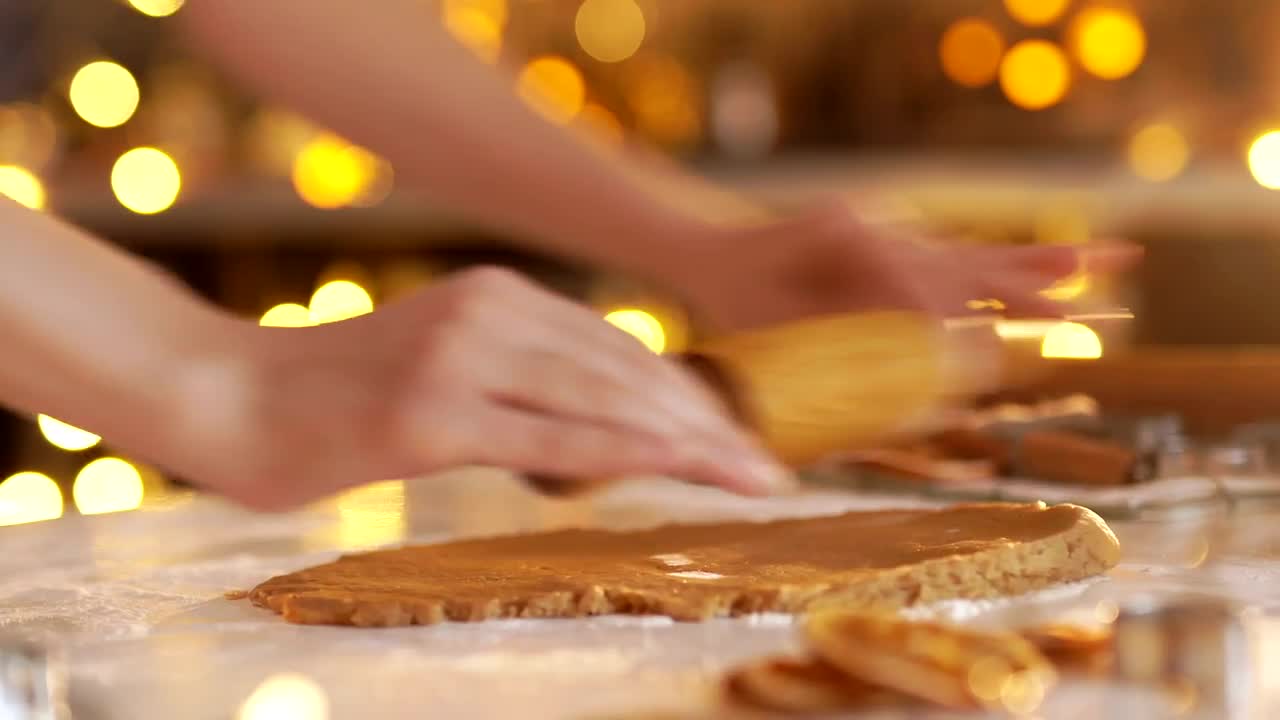 Free Stock Video Woman Preparing A Traditional Homemade Christmas Dessert Live Wallpaper - Free Download