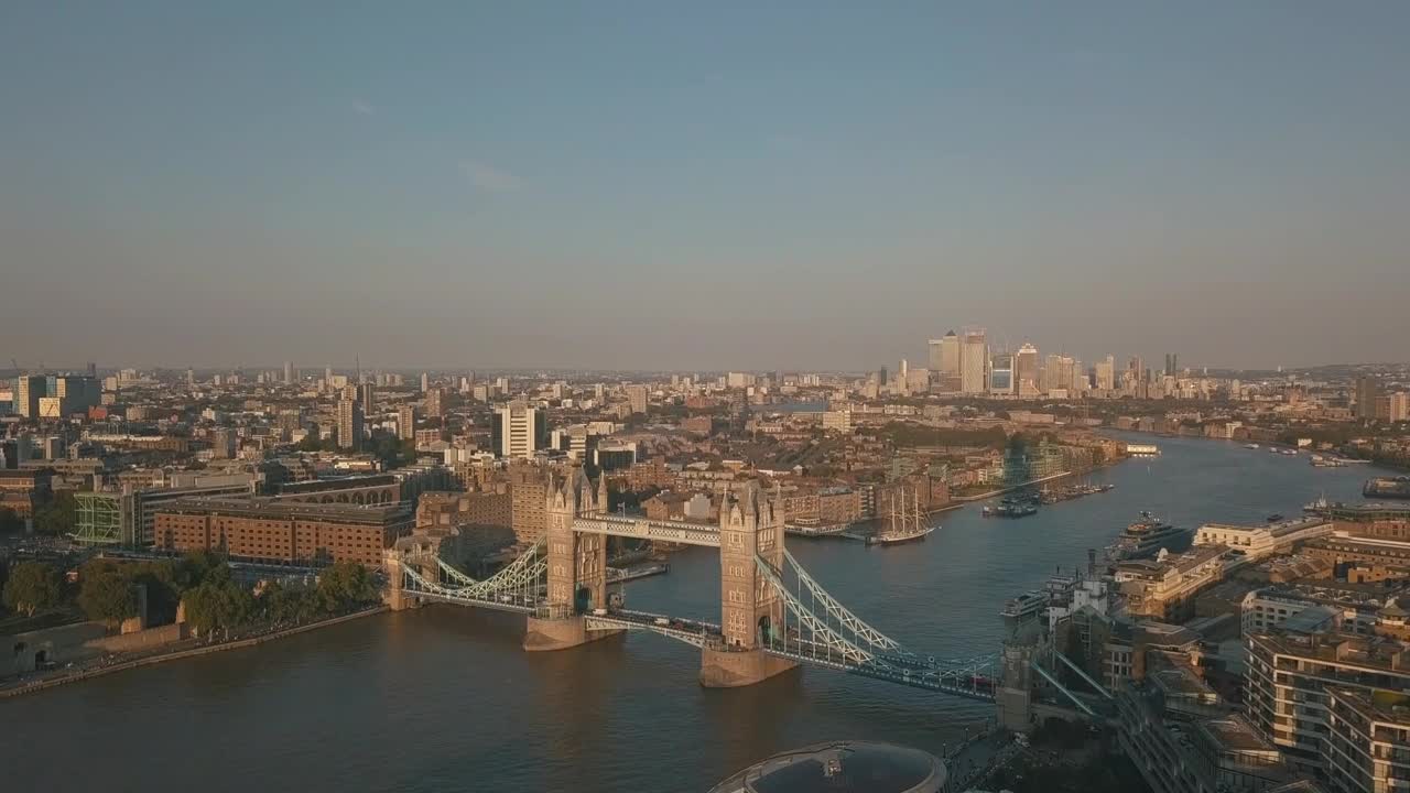 Free Video Stock tower bridge in london aerial shot Live Wallpaper - Free Download