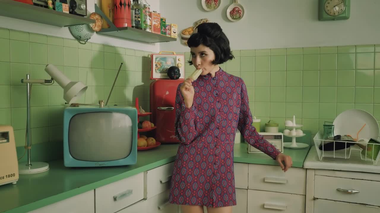 Free Stock Video Woman Eating A Popsicle Live Wallpaper - Free Download