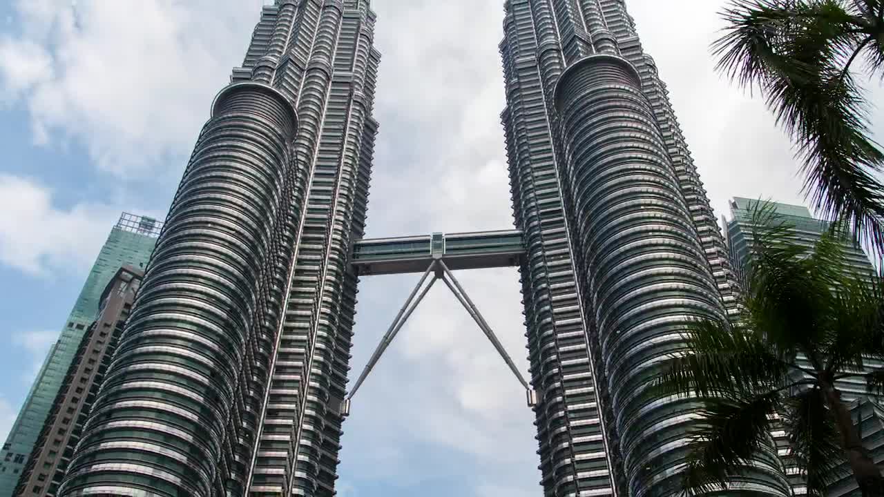 Video Stock Petronas Twin Towers From Below Live Wallpaper Free - Free Download
