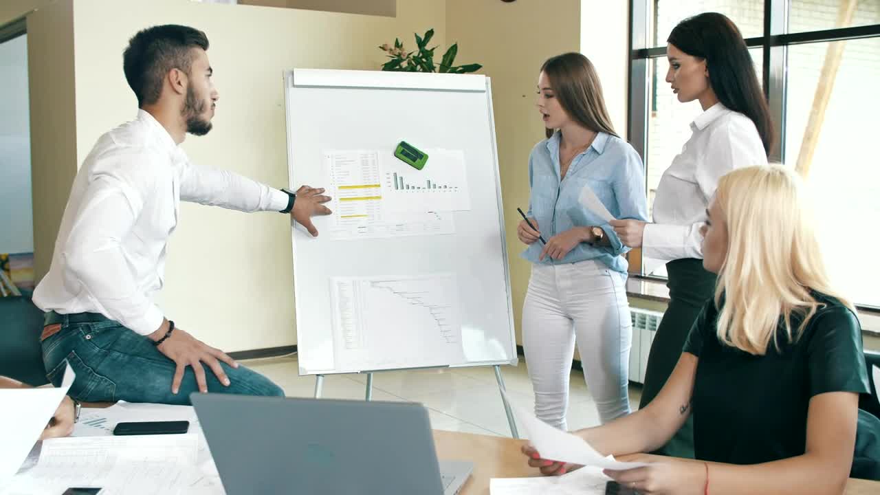 Free Stock Video Young Entrepreneurs Having A Business Meeting Live Wallpaper - Free Download