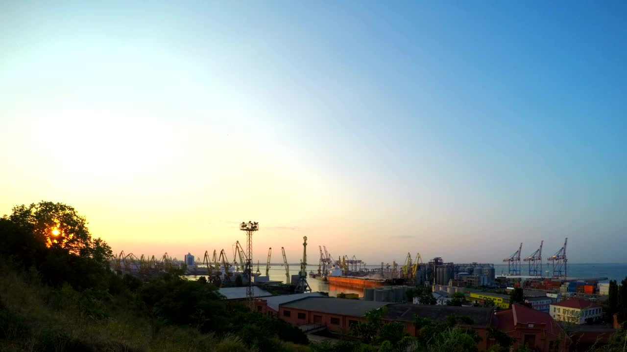 Free Stock Video Sea Trading Port Cranes Working Live Wallpaper - Free Download