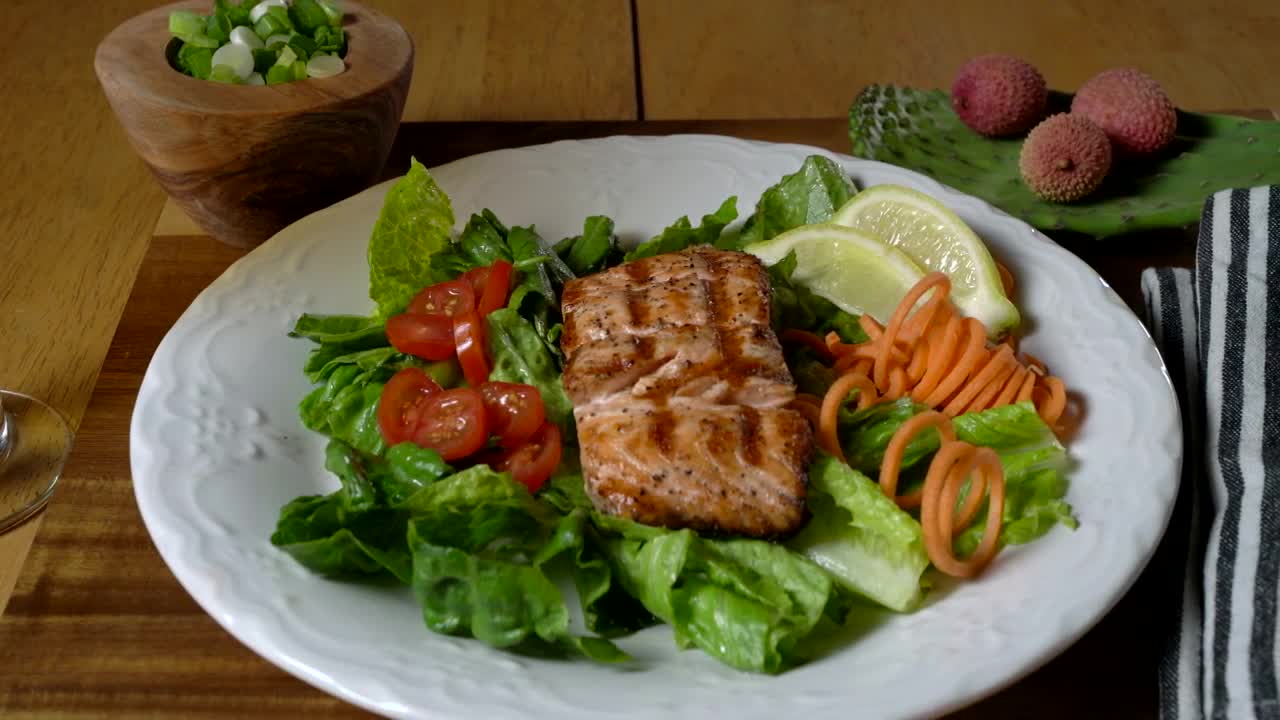 Free Stock Video Salmon Steak With Vegetables And Lemon Live Wallpaper - Free Download