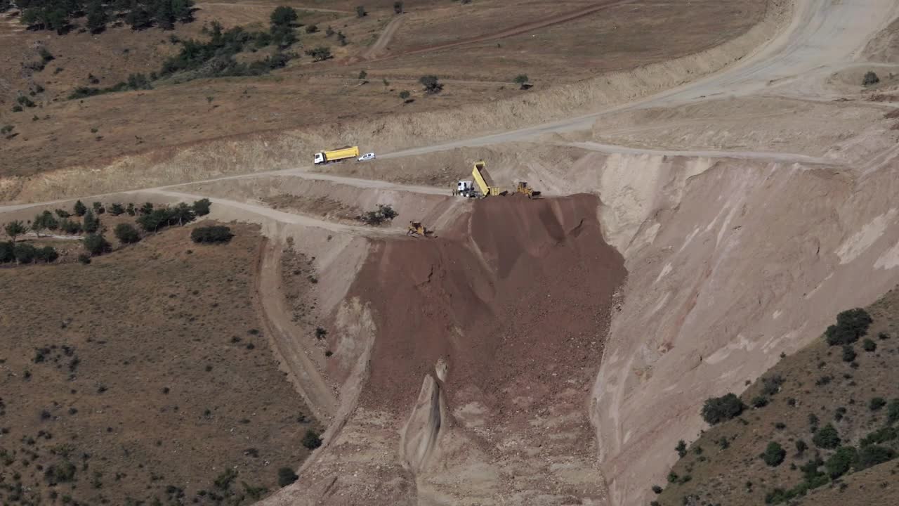 Stock Video Construction Trucks Dumping Material Live Wallpaper For PC - Free Download
