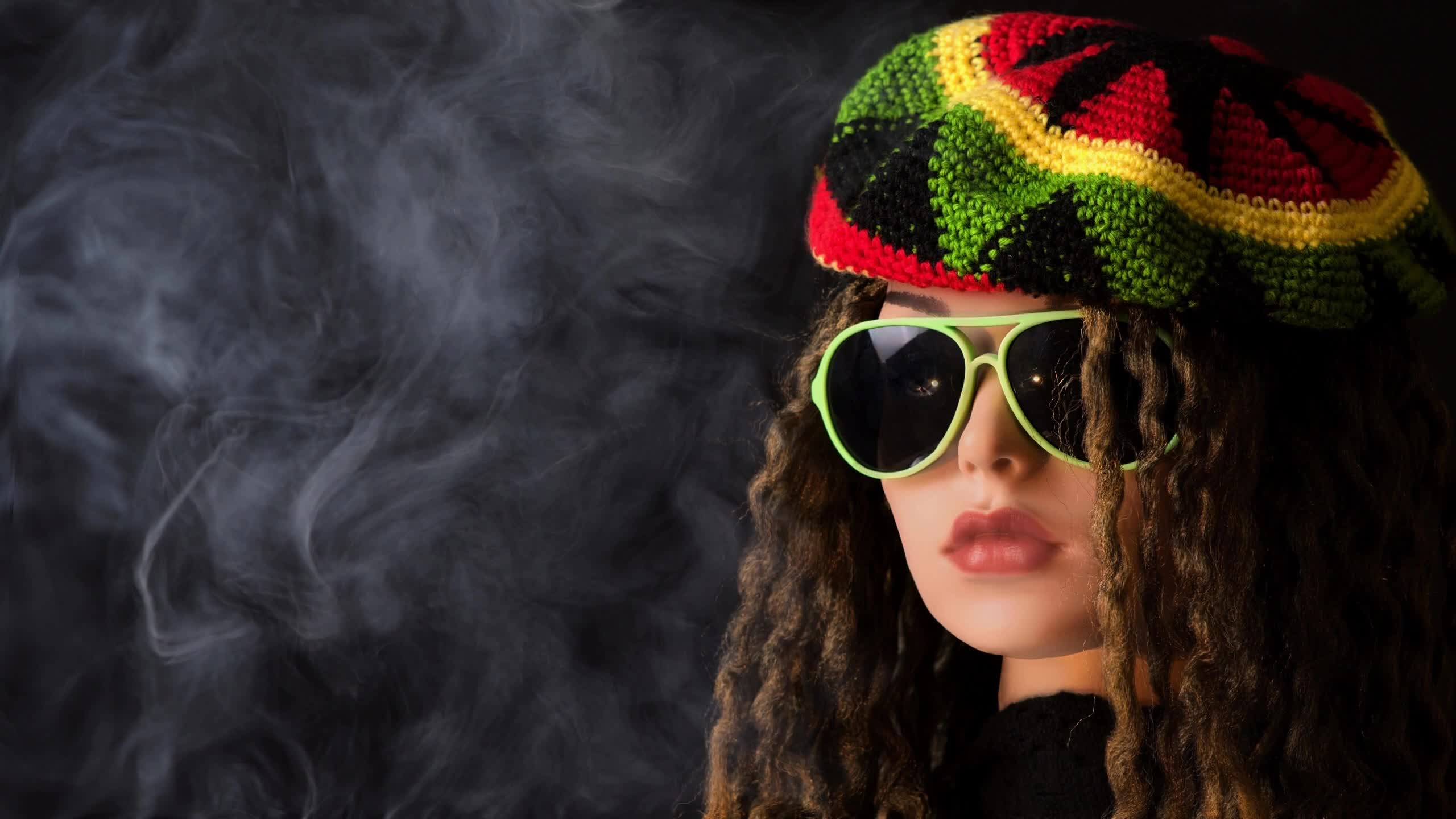 Babe  Brown  Haired  Sunglasses  Hat  Smoke  2K  Live  Wallpaper - Free Download