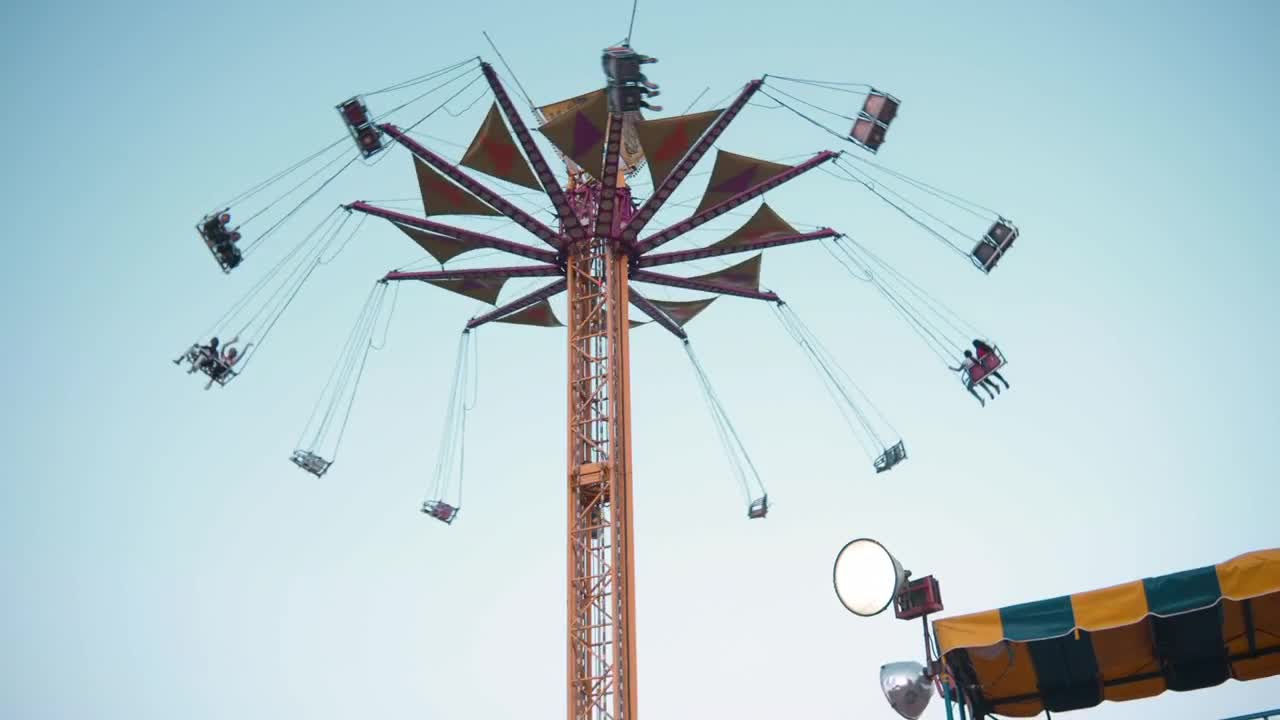 Free Video Stock swing tower ride Live Wallpaper - Free Download