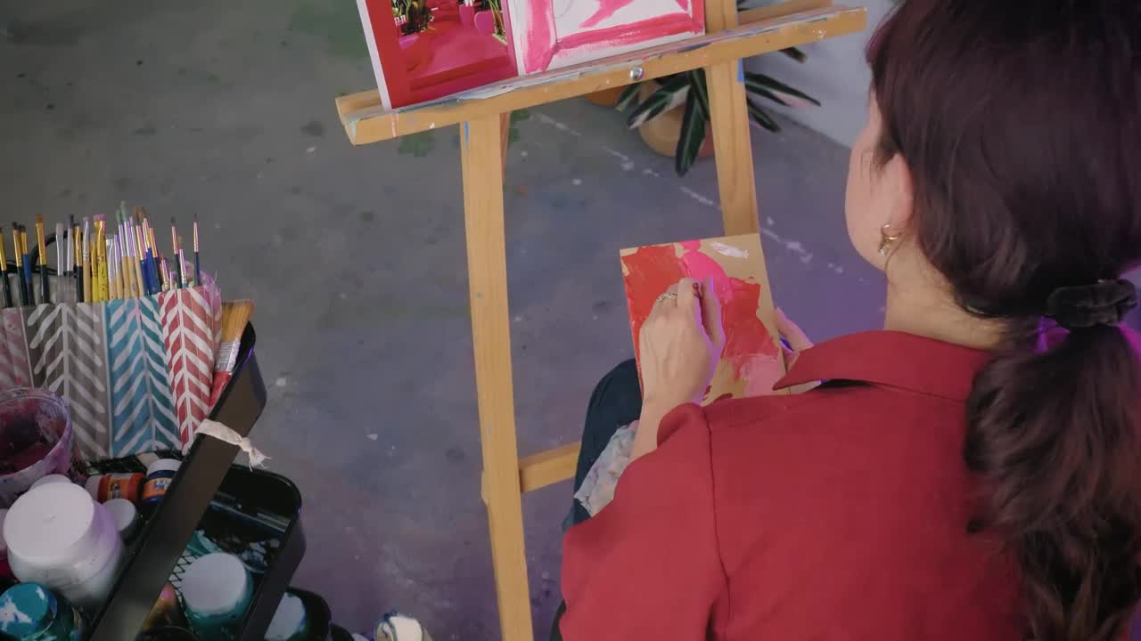 Free Stock Video Woman Painting A Picture From A Photograph Live Wallpaper - Free Download
