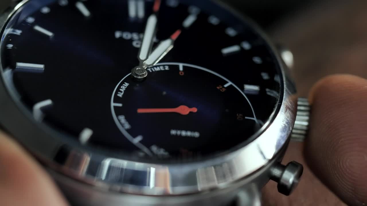 Free Stock Video Watch On A Mans Wrist In A Very Close Shot Live Wallpaper - Free Download