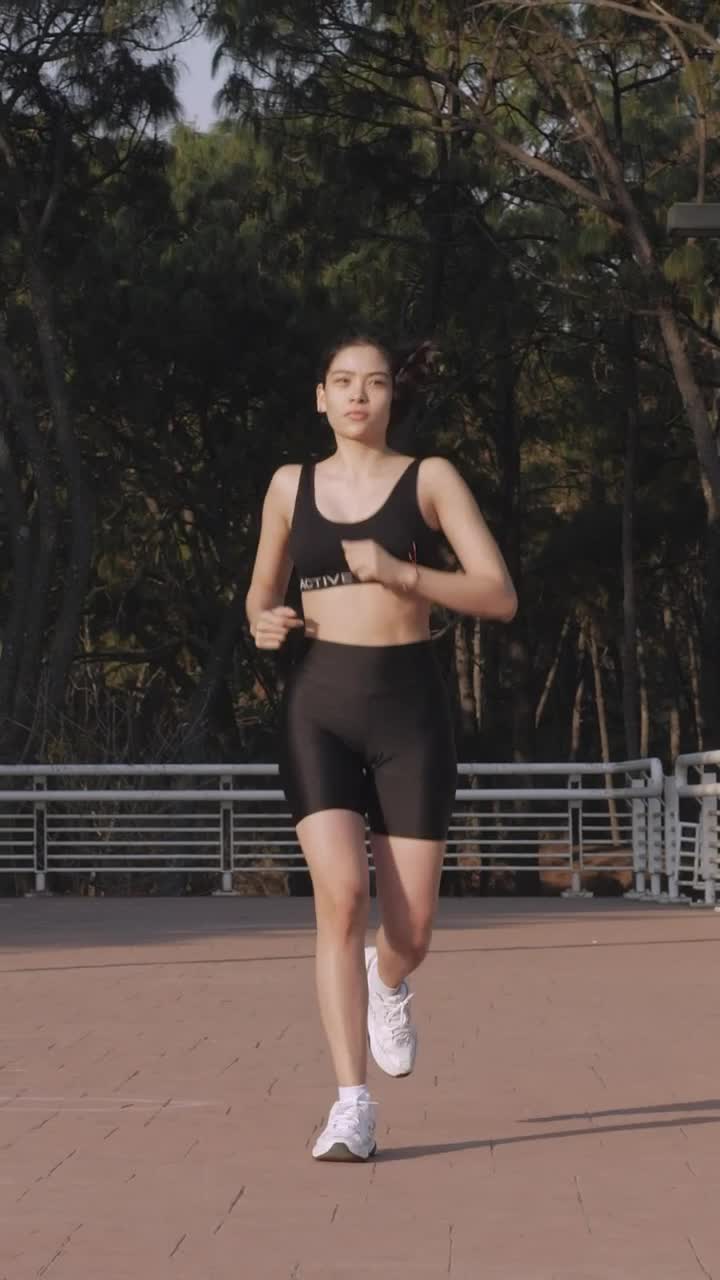 Free Stock Video Young Woman Jogging Head On Outdoors Live Wallpaper - Free Download
