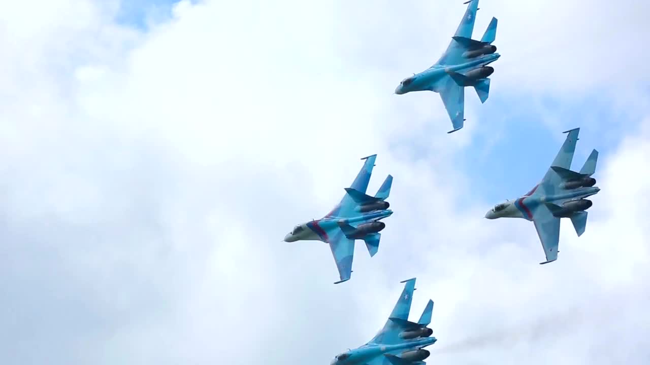 Stock Video Combat Airplanes Do Acrobatics In The Sky Live Wallpaper For PC - Free Download