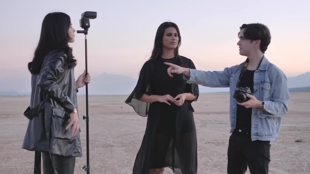 Free Stock Video Young Photographer Giving Directions At A Photoshoot Live Wallpaper - Free Download