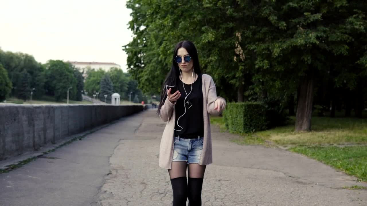 Stock Video Dancing While Walking Down The Street Live Wallpaper For PC - Free Download