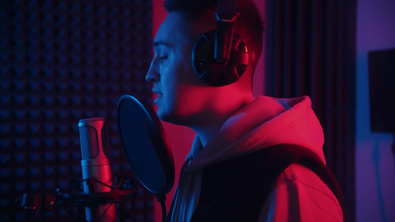 Video Stock Rap Singer Records A Song In A Studio Live Wallpaper Free - Free Download