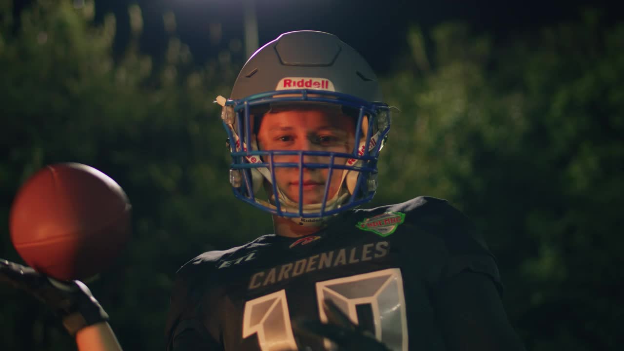 Video Stock Portrait Of A Motivated Football Player Live Wallpaper Free - Free Download
