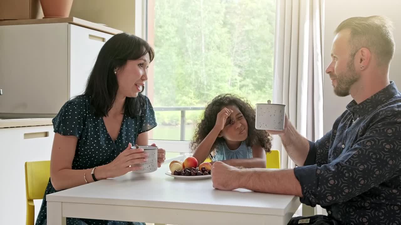 Stock Video Family Having Breakfast At Home Live Wallpaper For PC - Free Download