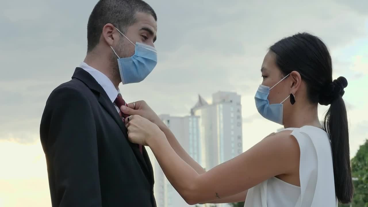 Stock Video Office Workers With Face Masks In The City Live Wallpaper - Free Download