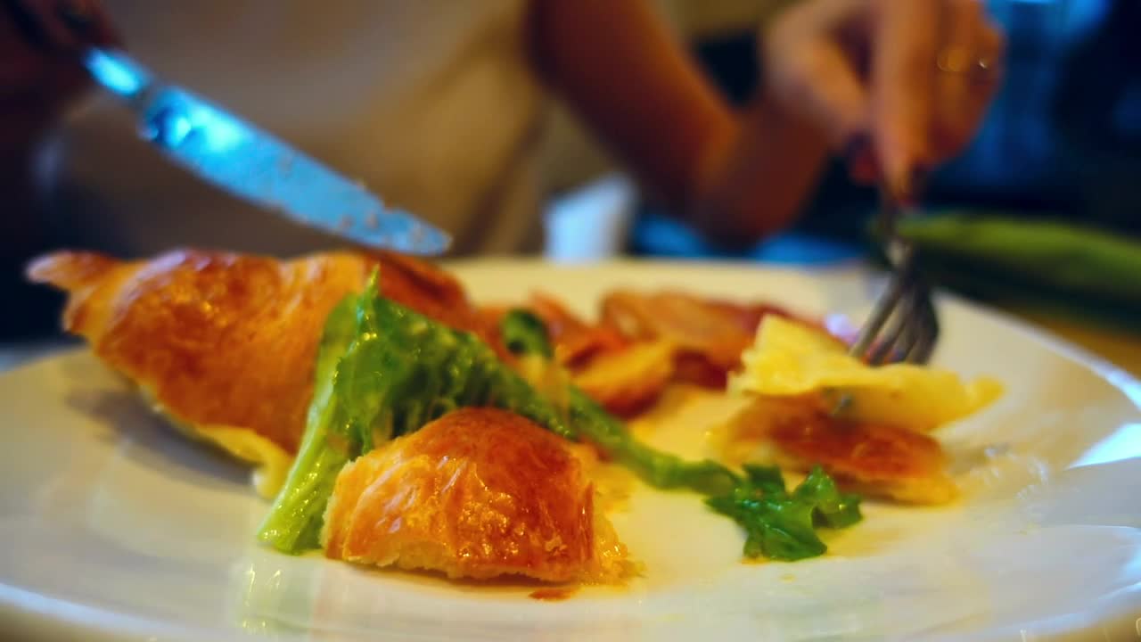 Stock Video Eating A Delicious Breakfast Live Wallpaper For PC - Free Download