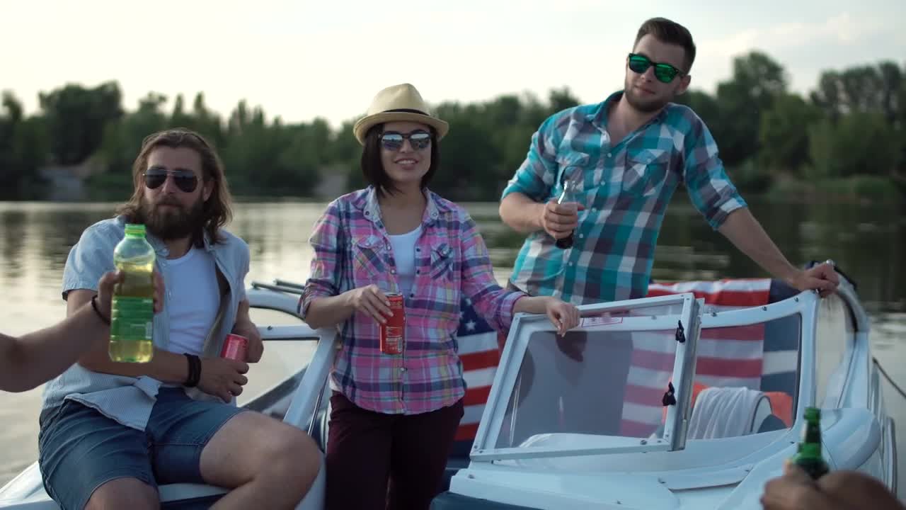 Stock Video Friends Chilling And Drinking On A Speedboat Live Wallpaper For PC - Free Download