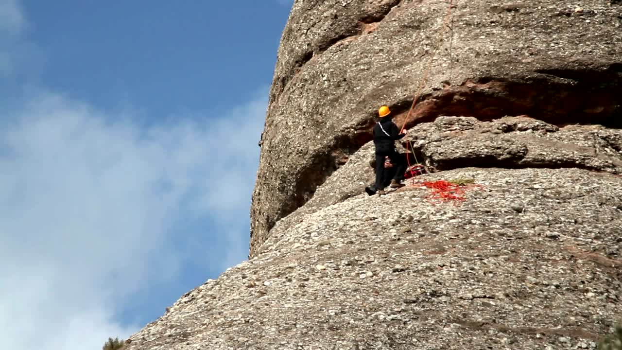 Free Stock Video Rock Climbers On The Face Of A Mountain Live Wallpaper - Free Download