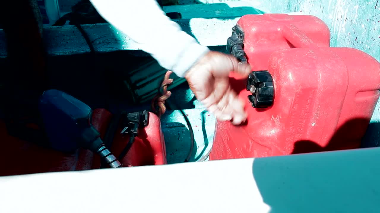 Stock Video Filling Up A Boat With Fuel Live Wallpaper For PC - Free Download