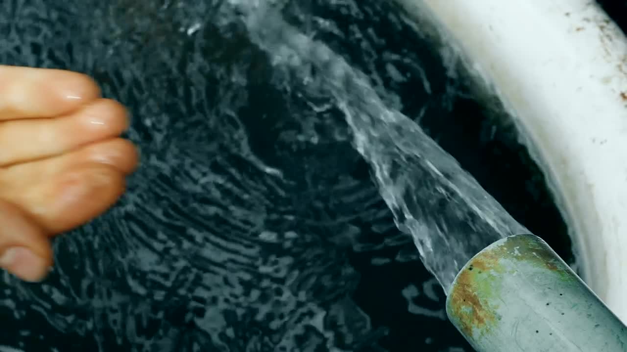 Stock Video Jet Of Water Falling In A Hand Animated Wallpaper - Free Download
