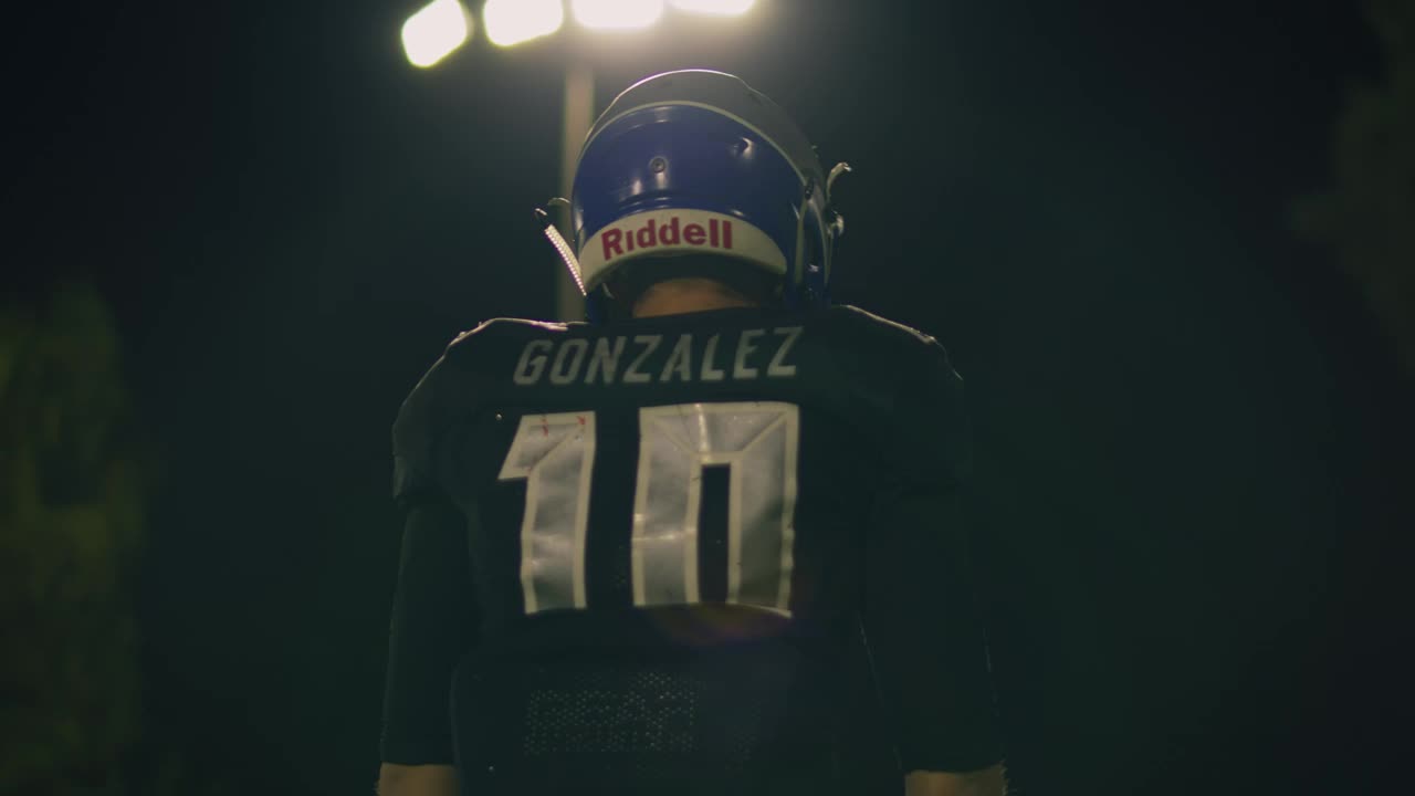 Free Stock Video Wide Receiver Catching The Ball In Practice Live Wallpaper - Free Download