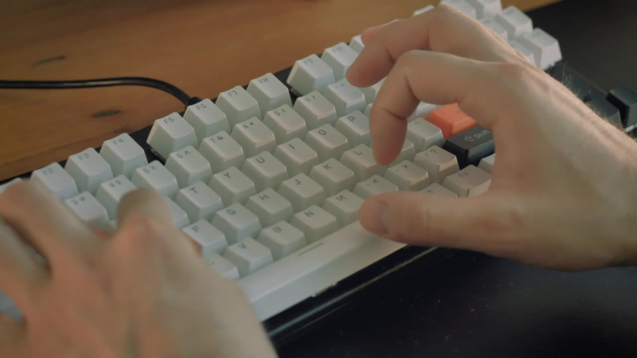 Stock Video Hands Of A Person Typing On An Editing Keyboard Animated Wallpaper - Free Download