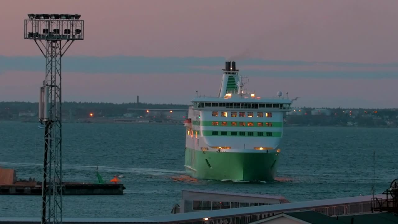 Stock Video Ferry Returning To Port Live Wallpaper For PC - Free Download