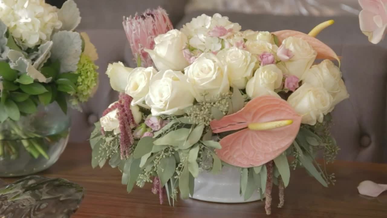 Stock Video Flower Arrangement With Flowers And Calla Lilies Live Wallpaper For PC - Free Download