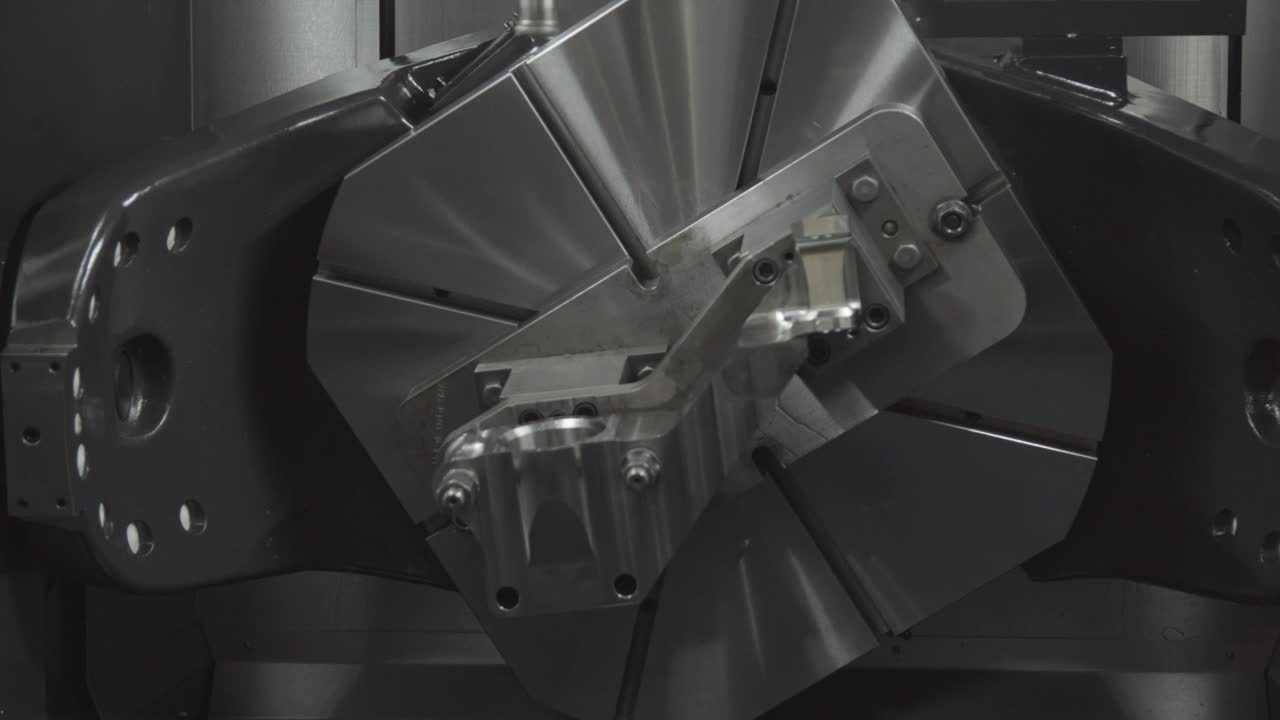 Stock Video Milling Machine Spinning U Animated Wallpaper - Free Download