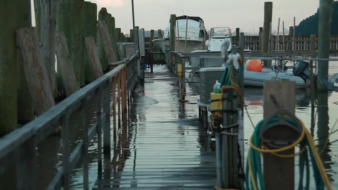 Stock Video High Tide In The Harbor Animated Wallpaper - Free Download