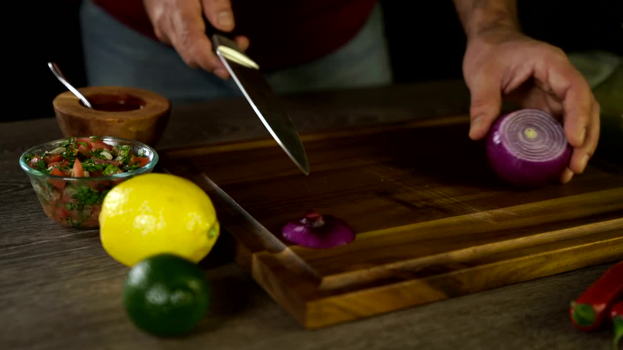 Video Stock Chopping Up An Onion For Cooking Live Wallpaper For PC - Free Download