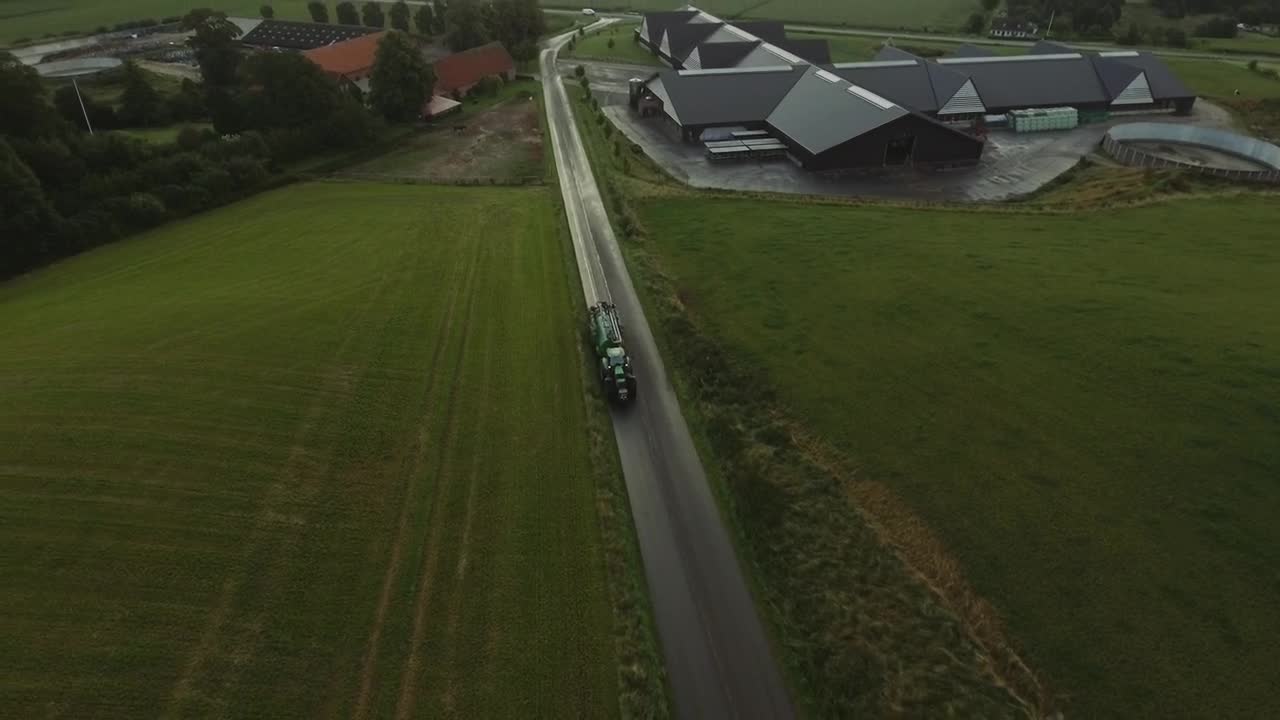 Free Video Stock tractor leaving the farm Live Wallpaper - Free Download